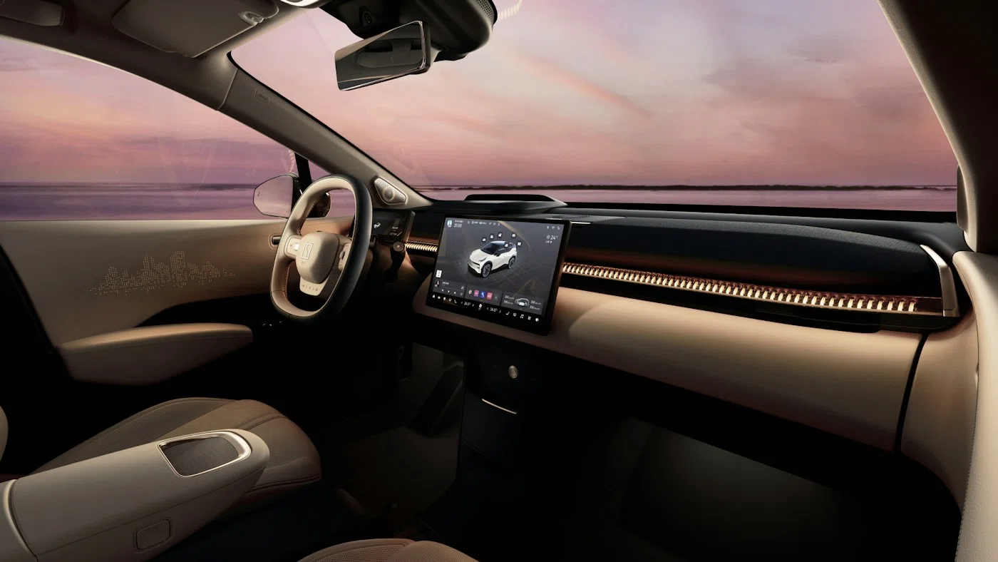 ZEEKR X — 3